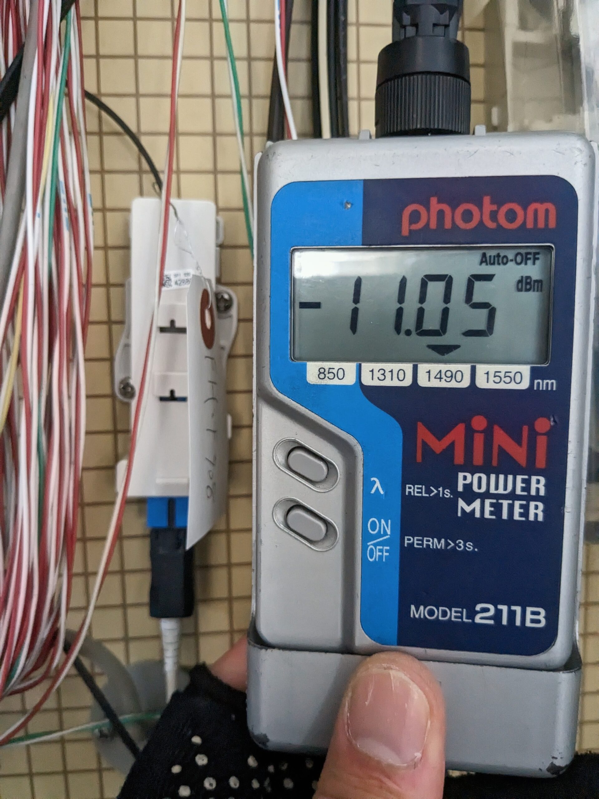配線完了後のMDF盤通信確認